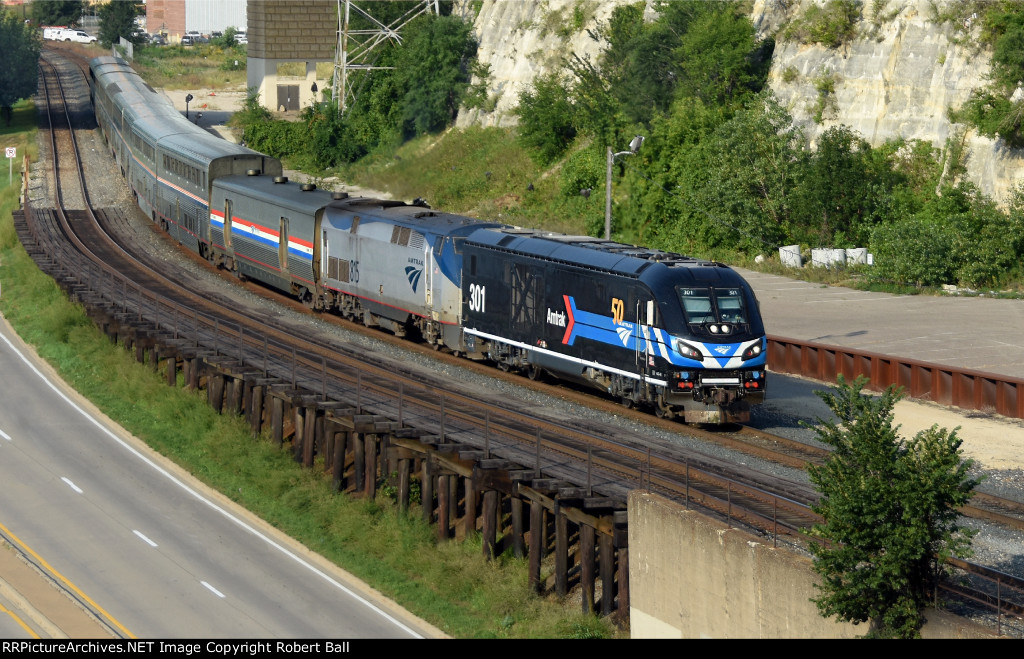 Amtrak #8